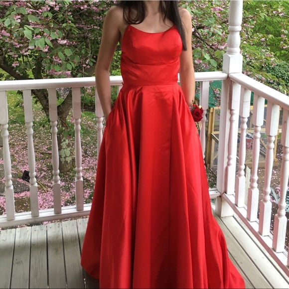 GORGEOUS RED GOWN!! Pockets, lace up back, stunning!!!! - Picture 2 of 11